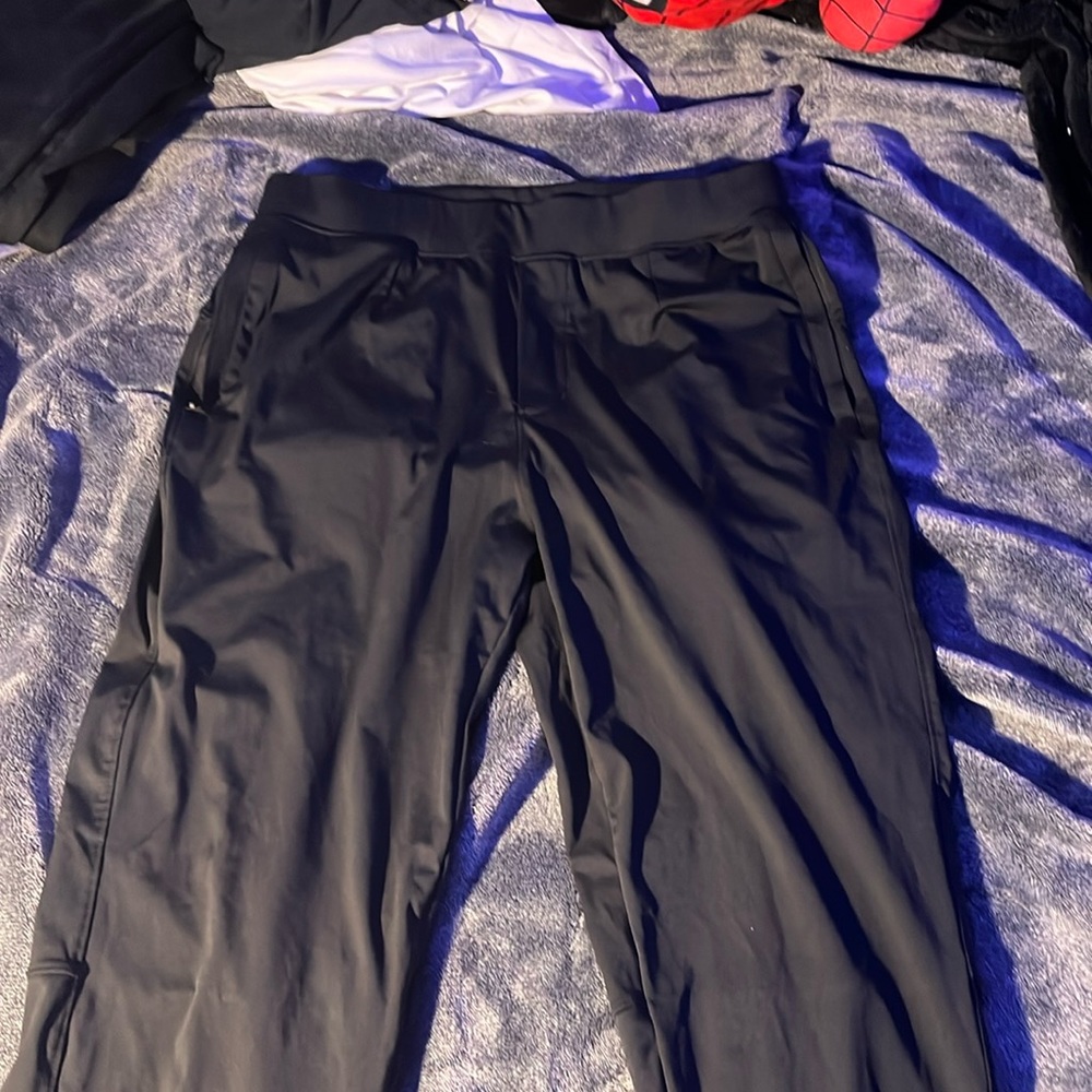 Black Lululemon type joggers